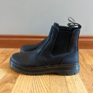 Dr. Marten Black Chelsea Boot